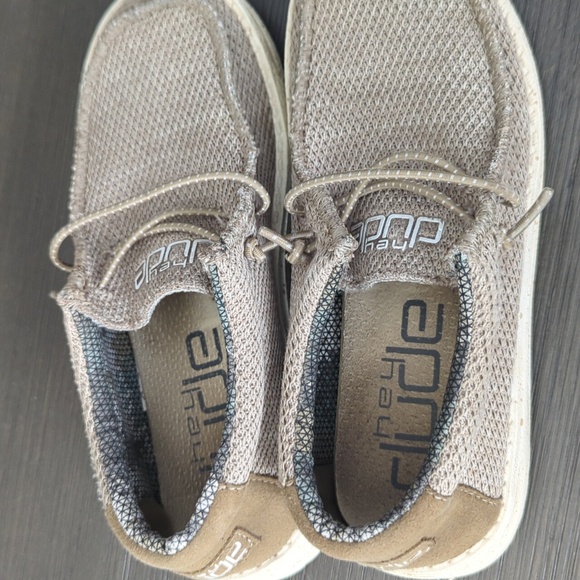 Kids size 12 hey dudes - Picture 7 of 7